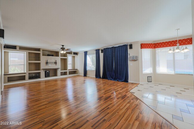 Building Photo - 16146 N 158th Ave