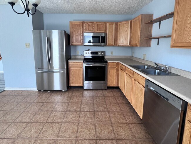 Building Photo - 2726 Chilton Dr