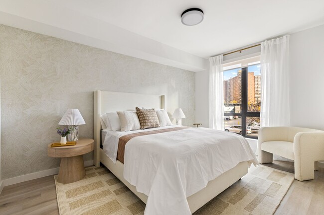 Building Photo - The Bay