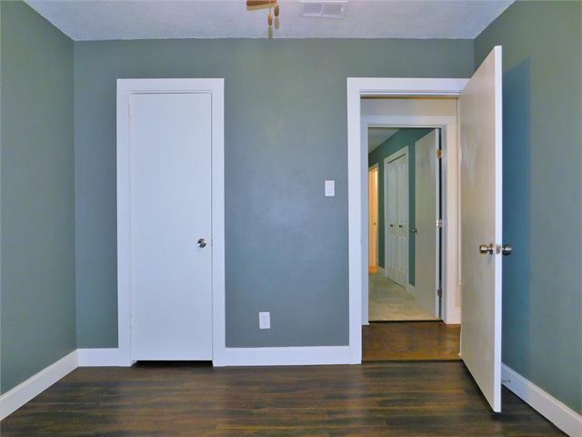 Building Photo - 2027 Bowling Green St