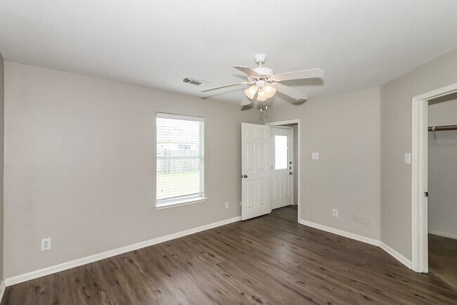 Building Photo - 6919 Garnet Trail Ln