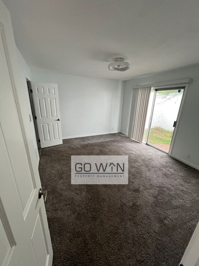 Building Photo - 4 Bed/ 2 Bath - House Tempe