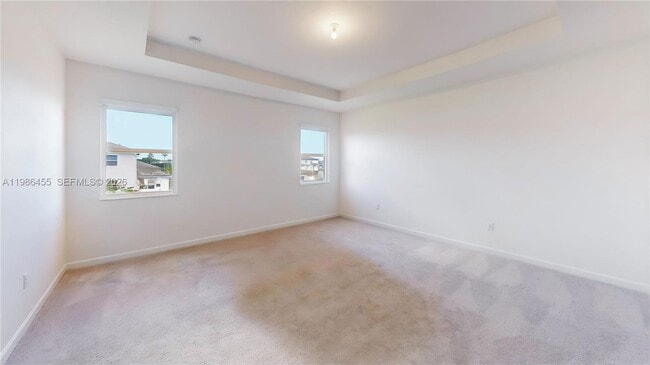 Building Photo - 2333 SE 28th St