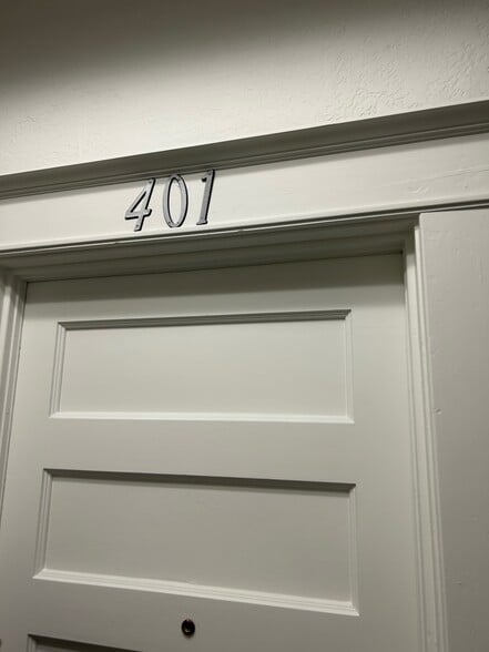 Building Photo - 251 E Broadway