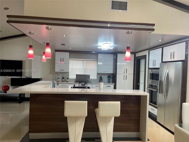 Building Photo - 6790 SW 105th Ave