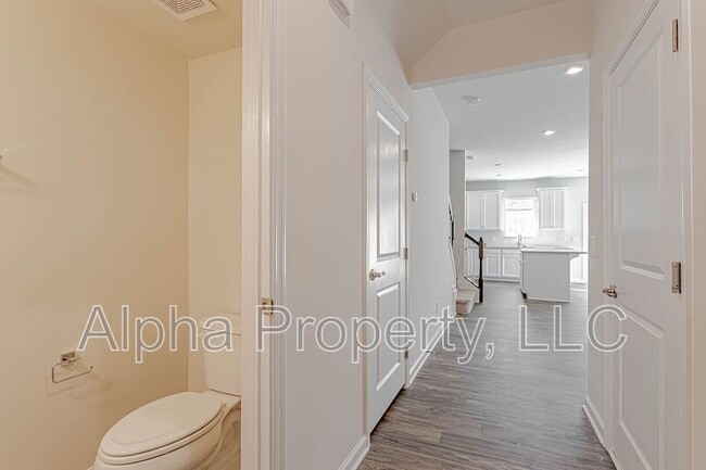 Building Photo - 522 Huntingdale Pl