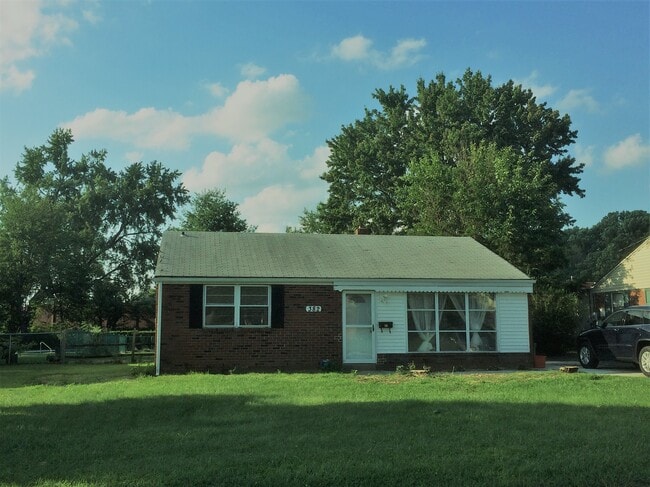 Primary Photo - 382 Kingwood Rd