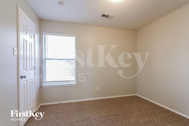 Building Photo - 1723 Ryanfeld Dr