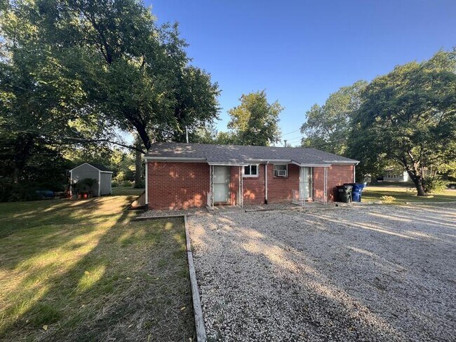 Primary Photo - 1732 W 21st St