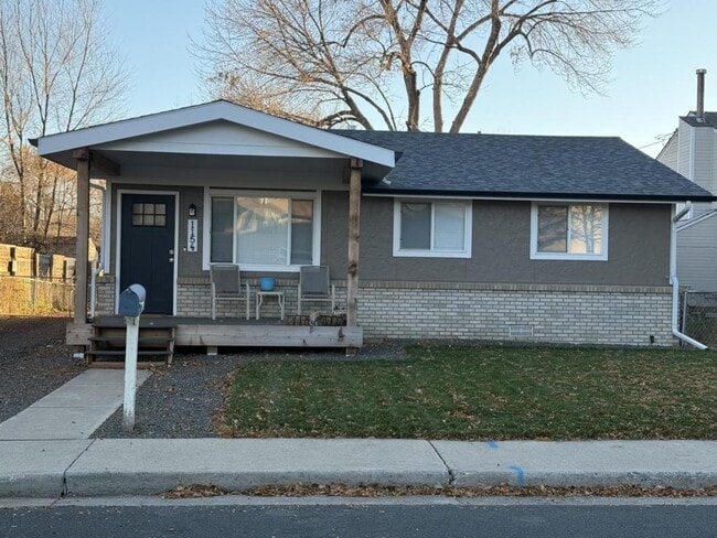 Primary Photo - 1154 E 5th St