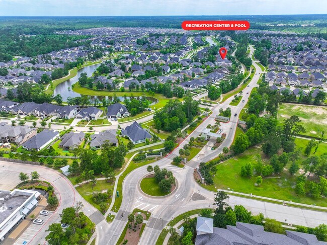 Building Photo - 10561 Lake Palmetto Dr