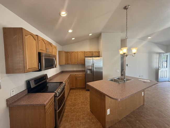 Building Photo - CUTE 2 Bedroom 1 Bath bungalow in Sunnyslope with full casita