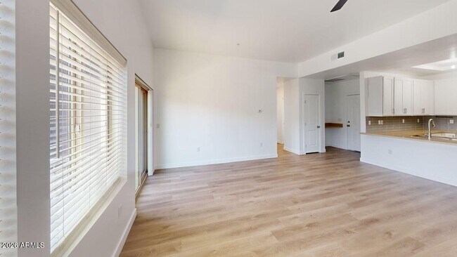 Building Photo - 9160 N 67th Ave