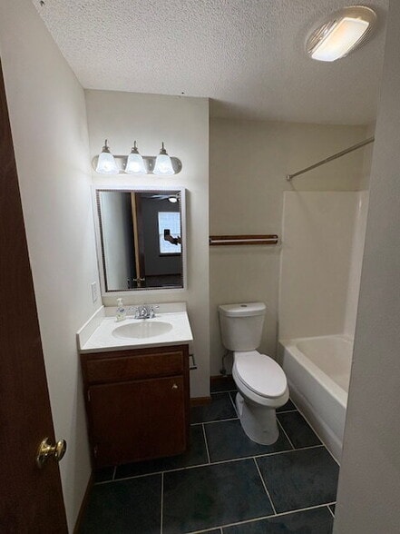 Building Photo - 1119 Brownlea Dr