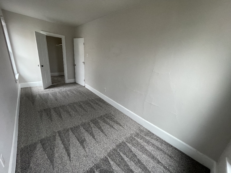 Building Photo - 1112 Erie Ave