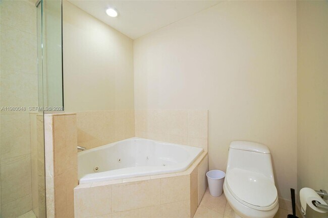 Building Photo - 2729 NE 184th Way