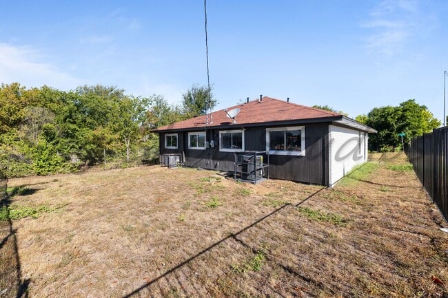 Building Photo - 2542 Avenue H