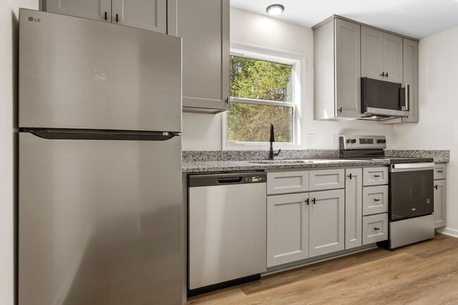 Building Photo - 2509 Stadium Dr