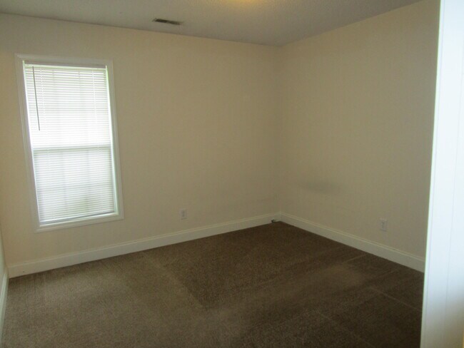 Building Photo - 1045 Cutleaf Dr