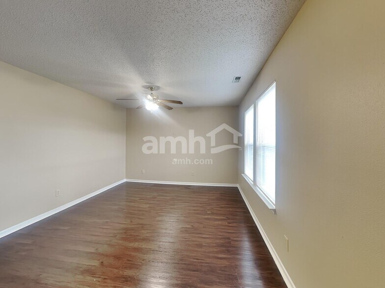 Building Photo - 55 Snowflake Cir