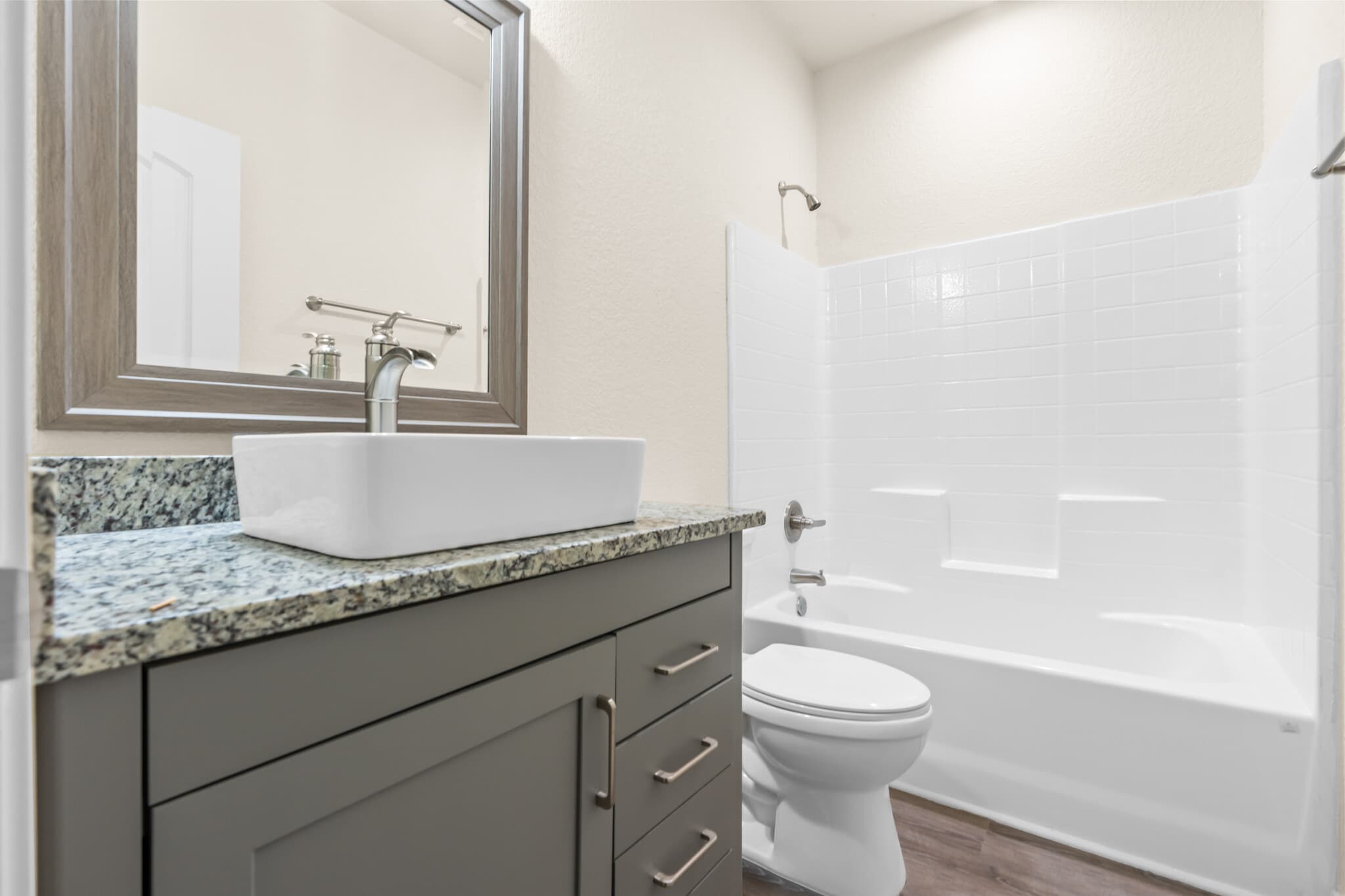 Building Photo - 525 E Spring Valley Rd