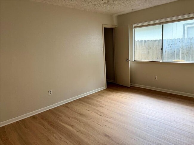 Building Photo - 610 Chisholm Valley Dr