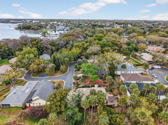 Building Photo - 618 High Point Dr