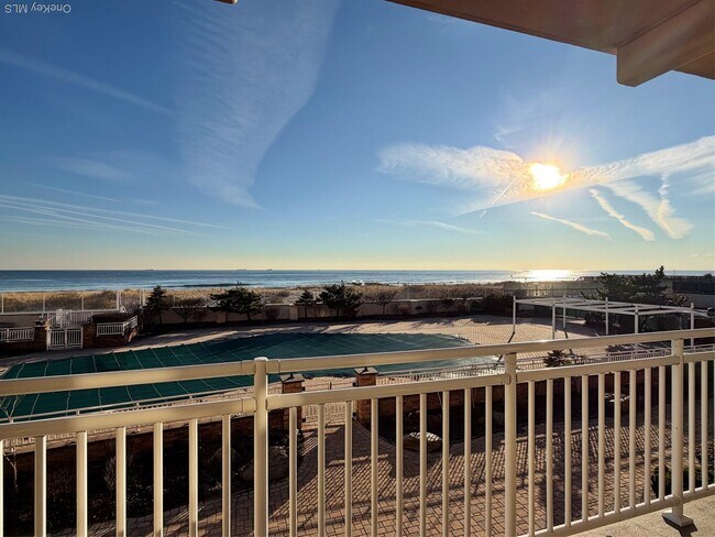 Building Photo - 830 Shore 2O