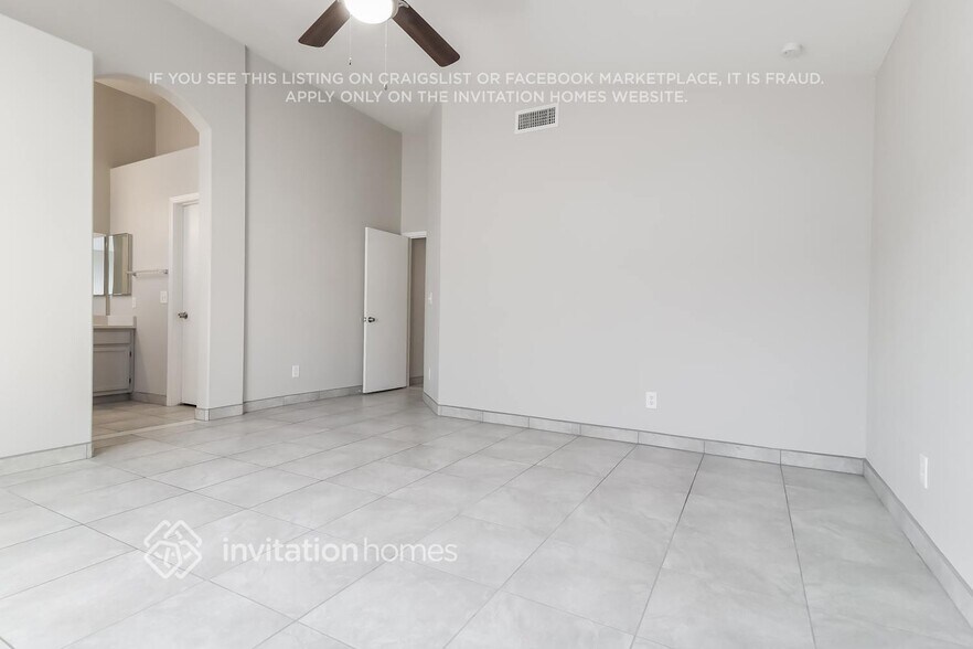 Building Photo - 11312 W Puget Ave