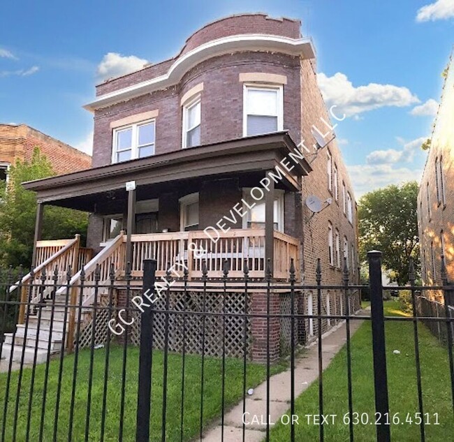 Primary Photo - *** $1000 OFF RENT - 4 BEDROOM - 1 BTH / H...