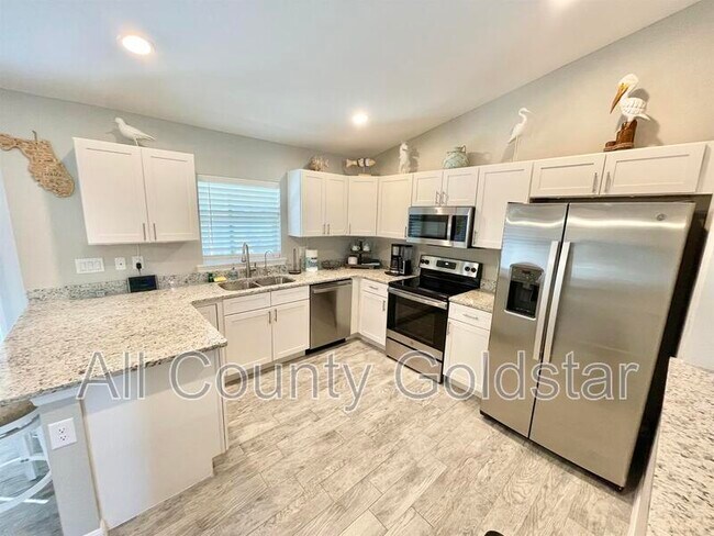 Building Photo - 6253 Magee St