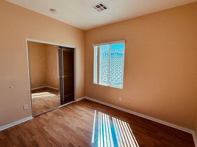 Building Photo - Summerlin Beautiful 3 bedroom Home