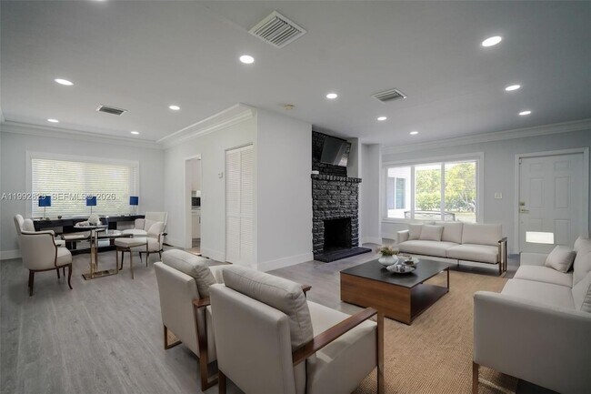 Building Photo - 8390 SW 64th St