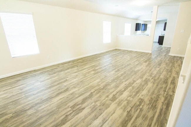 Building Photo - 3127 Right Way