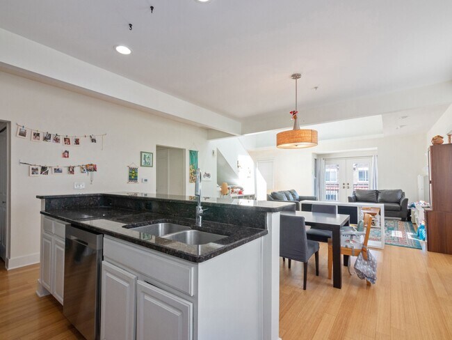 Open floor plan - 33242 Slocum Dr