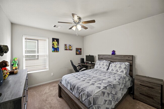 Building Photo - 2110 Artic Loon Dr