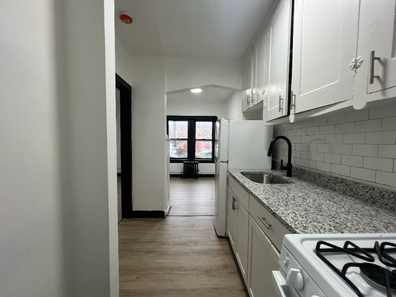 Building Photo - 1496 W 117th St