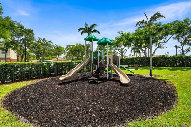 Building Photo - 9901 Baywinds Blvd