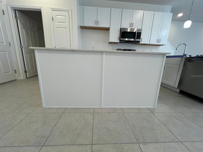 Building Photo - 1230 Wycliffe Wy