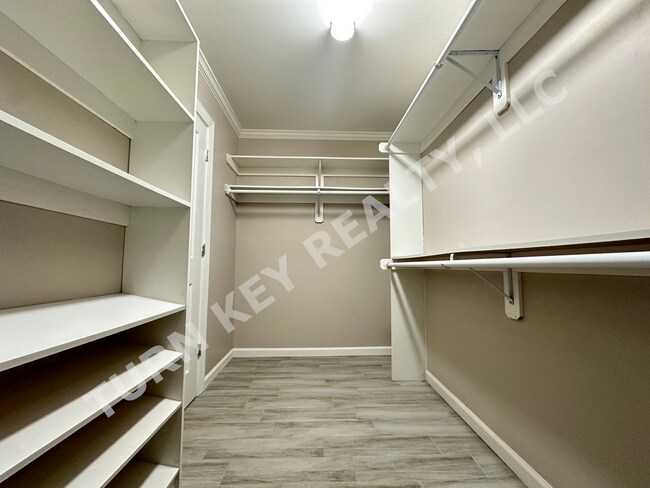 Building Photo - Condo for rent near UAB *Price Drop & Move In Special*