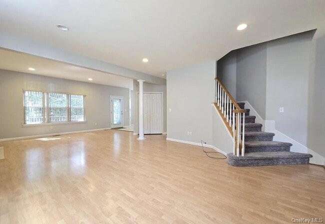 Building Photo - 19 Sunflower Ridge Rd