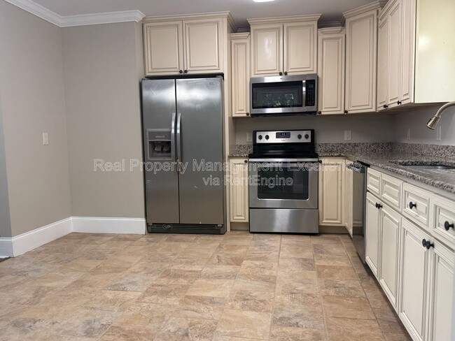 Building Photo - 4261 Dalcross Rd