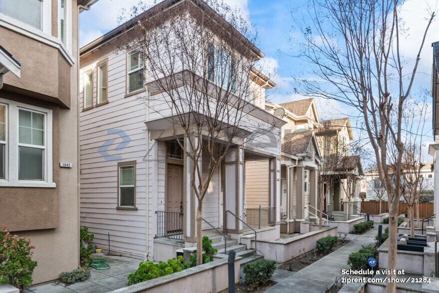 Building Photo - 1644 Salamoni Ct