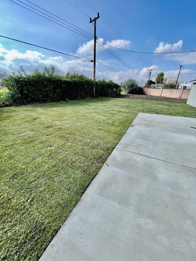Building Photo - 1243 Able Cir