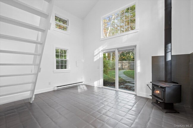 Building Photo - 17 N Bishop Ln