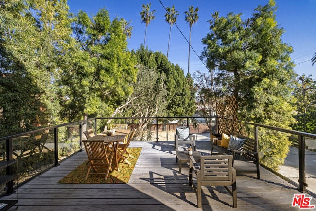 Building Photo - 1057 N Ave 49