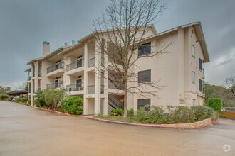 Building Photo - 2209 Hancock Dr