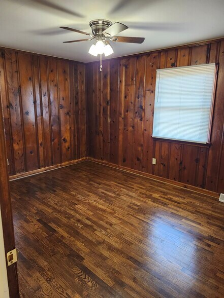 Building Photo - 84 N Estate Dr