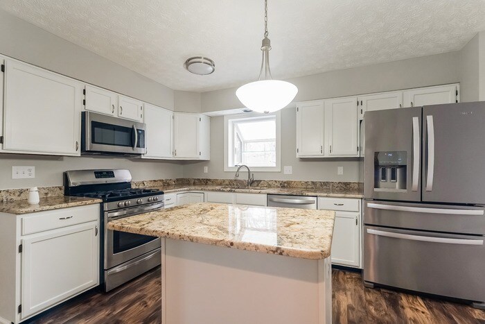 Building Photo - 3316 Timber Oak Dr