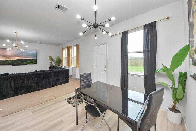 Building Photo - 7943 Vacek Meadows Loop